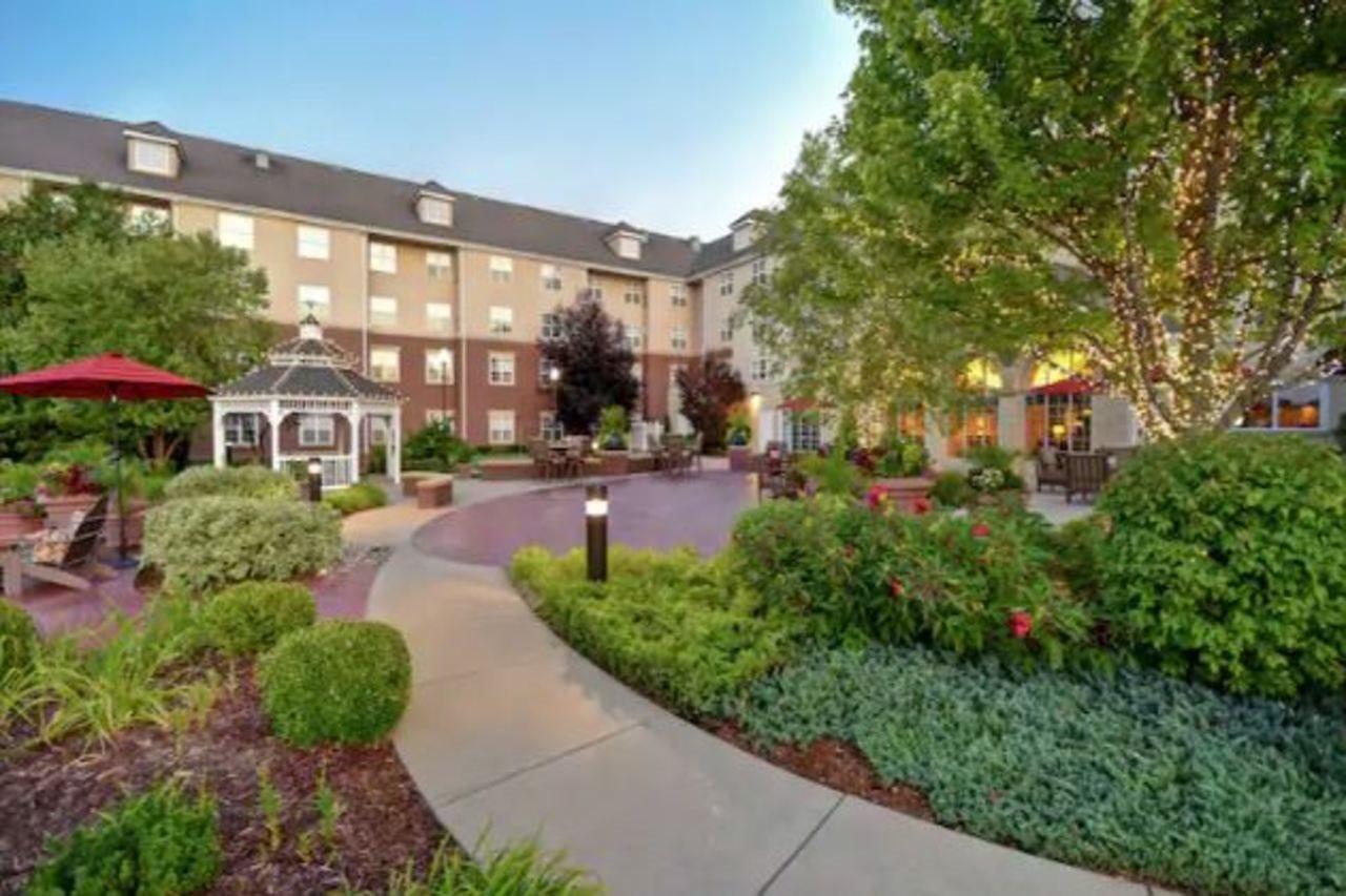Homewood Suites By Hilton At The Waterfront Wichita Buitenkant foto
