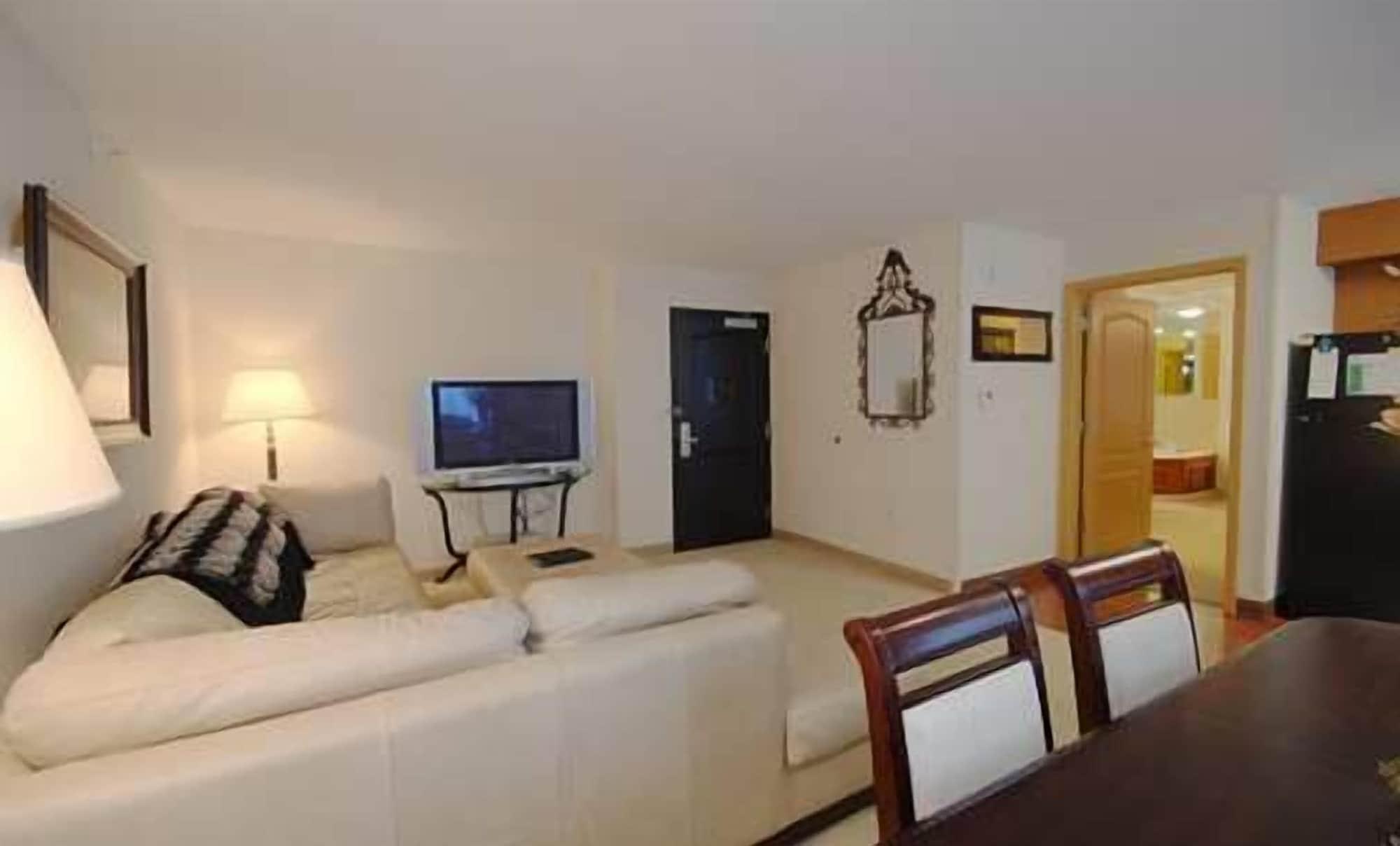 Homewood Suites By Hilton At The Waterfront Wichita Buitenkant foto