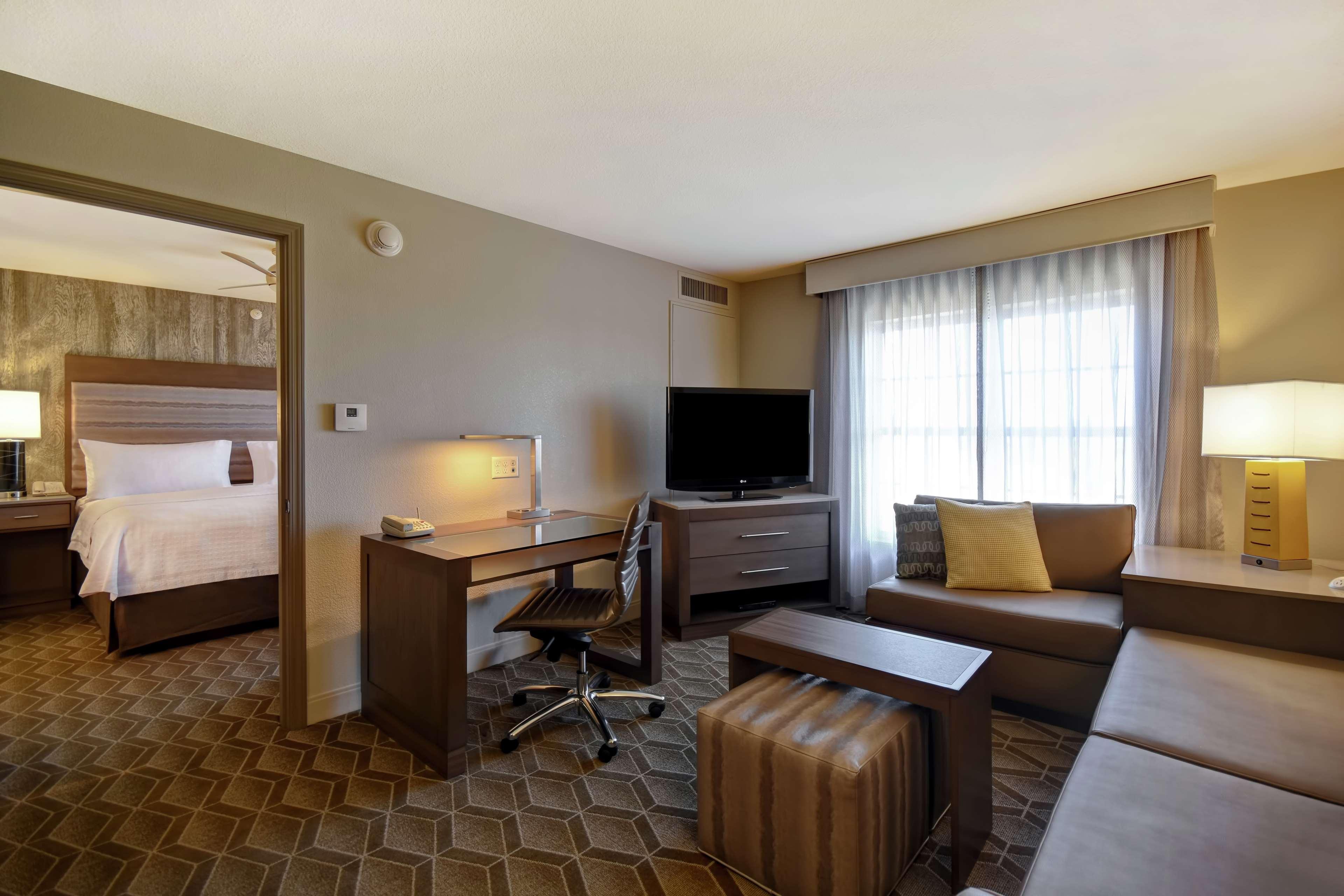 Homewood Suites By Hilton At The Waterfront Wichita Buitenkant foto