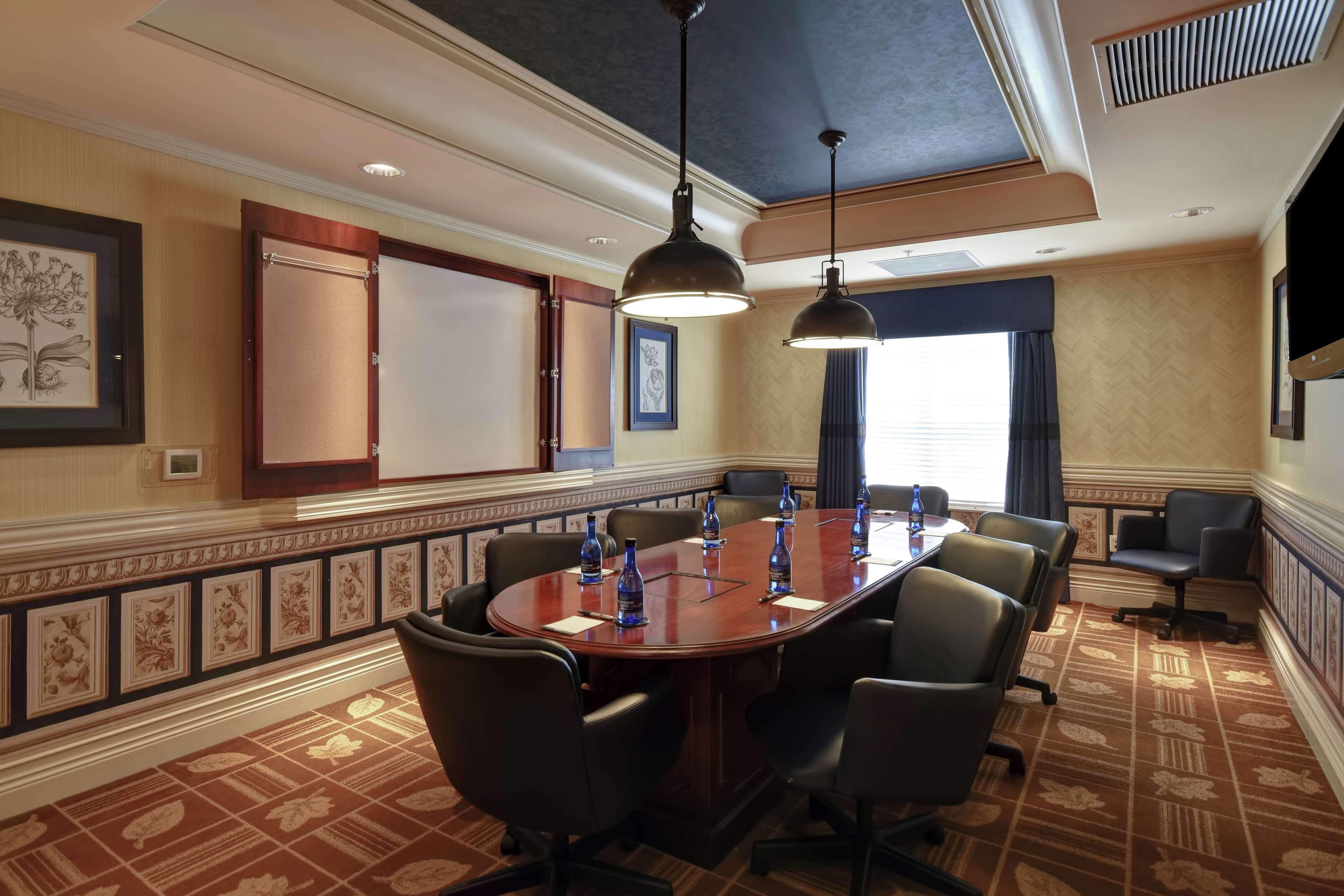 Homewood Suites By Hilton At The Waterfront Wichita Buitenkant foto