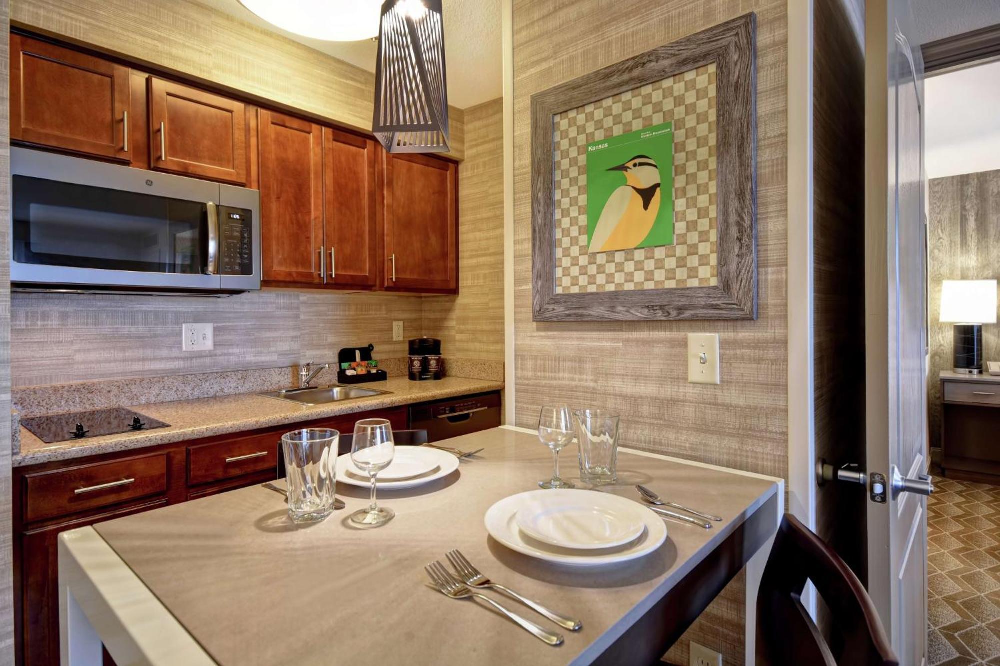Homewood Suites By Hilton At The Waterfront Wichita Buitenkant foto