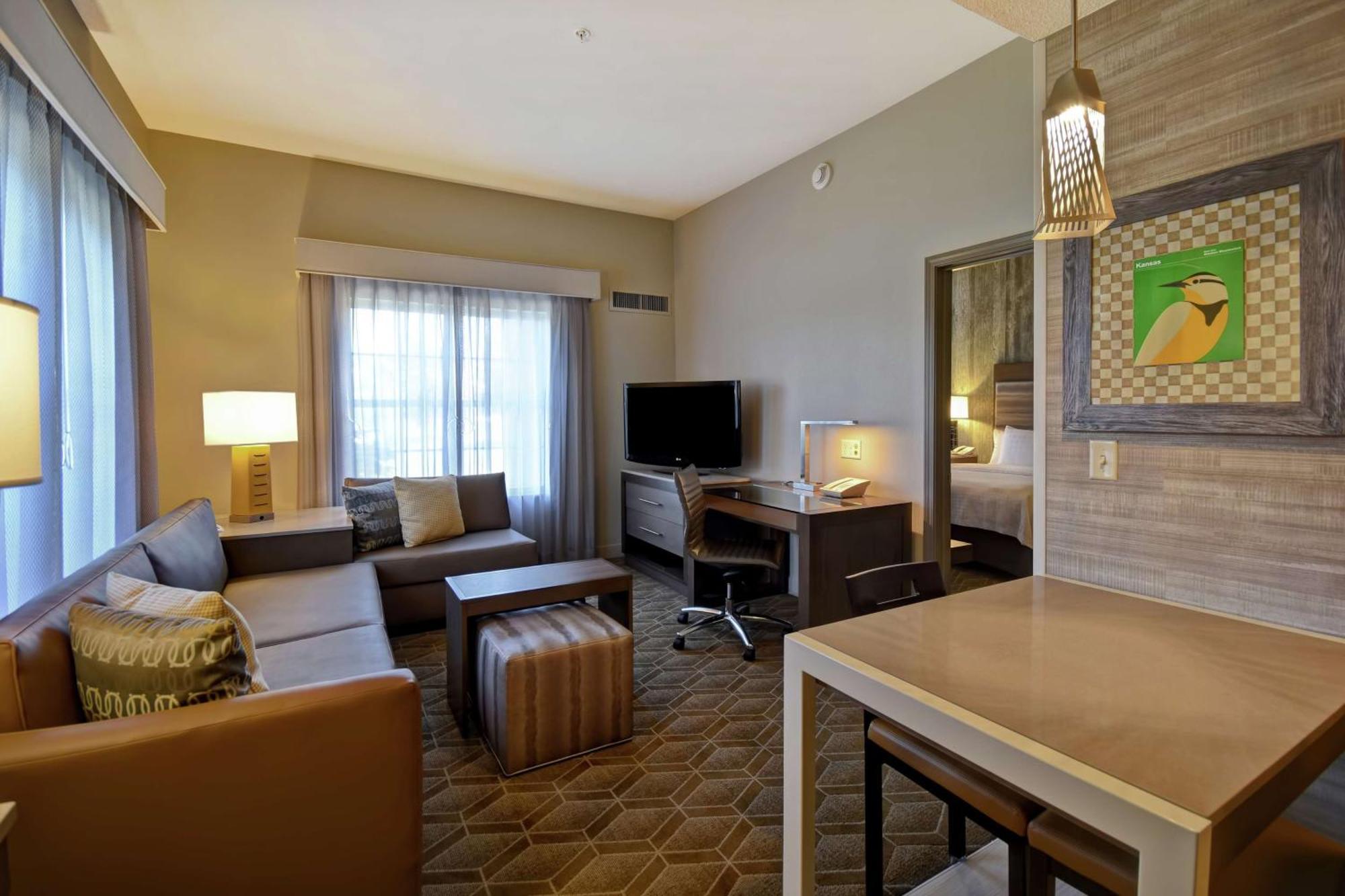 Homewood Suites By Hilton At The Waterfront Wichita Buitenkant foto