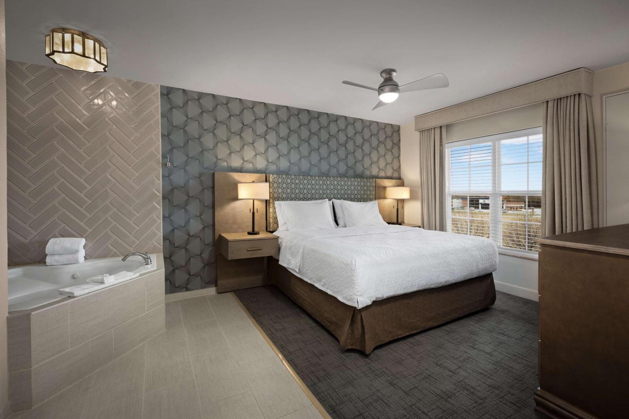 Homewood Suites By Hilton At The Waterfront Wichita Buitenkant foto