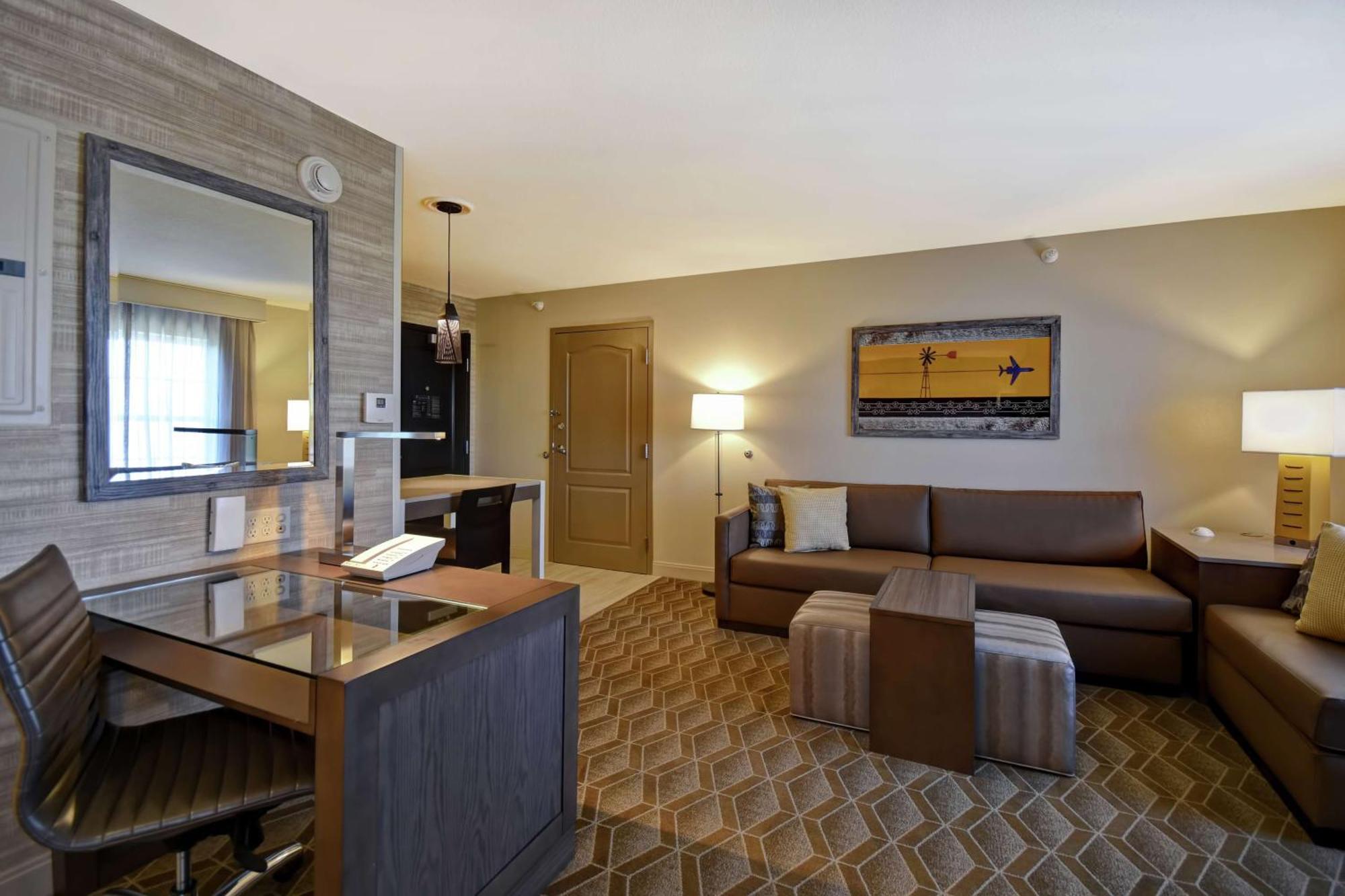 Homewood Suites By Hilton At The Waterfront Wichita Buitenkant foto