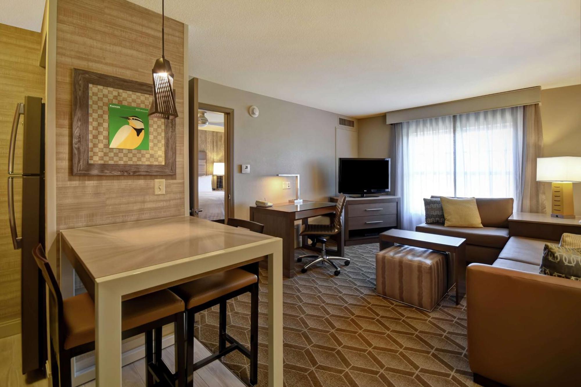 Homewood Suites By Hilton At The Waterfront Wichita Buitenkant foto