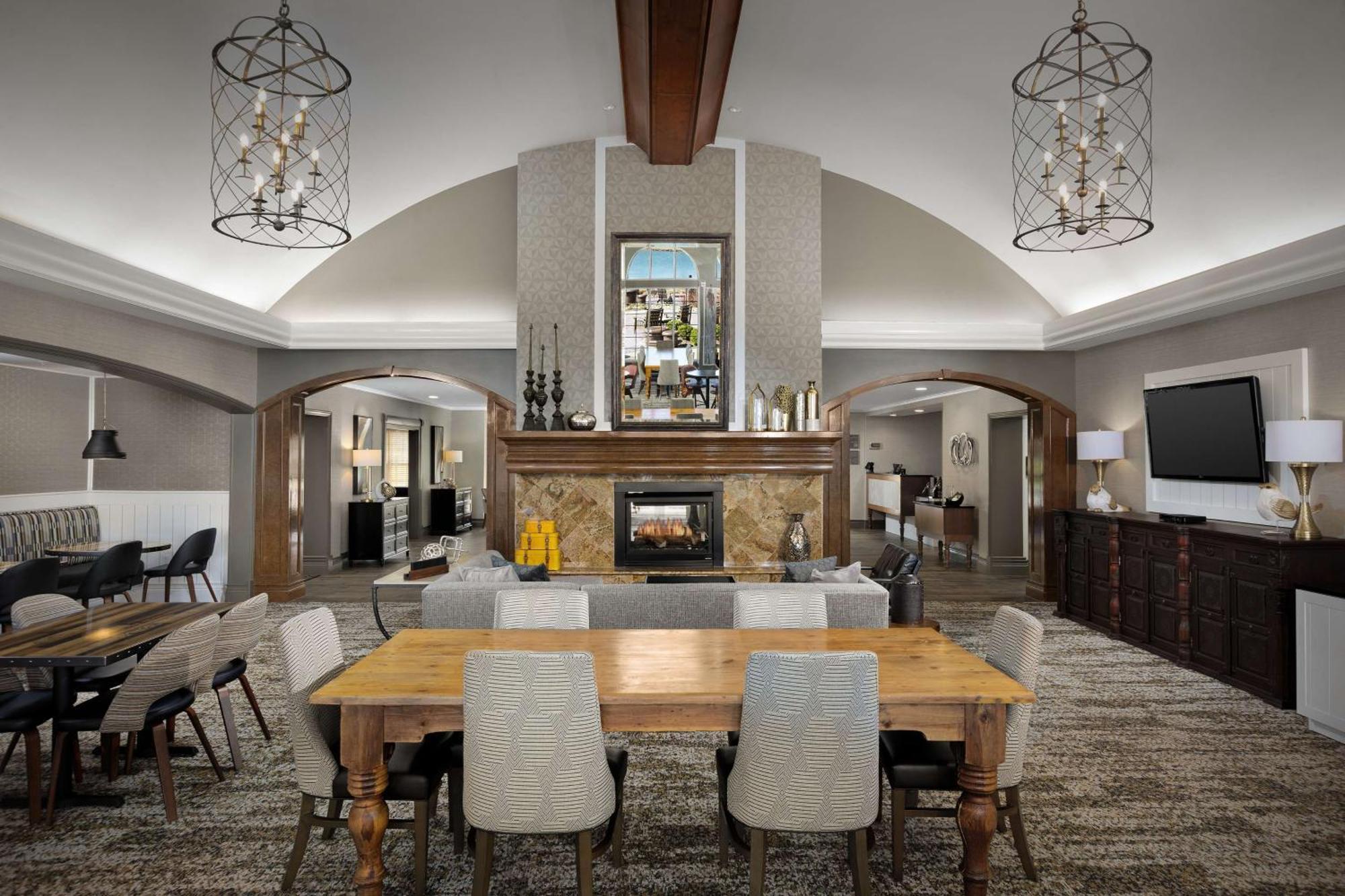 Homewood Suites By Hilton At The Waterfront Wichita Buitenkant foto