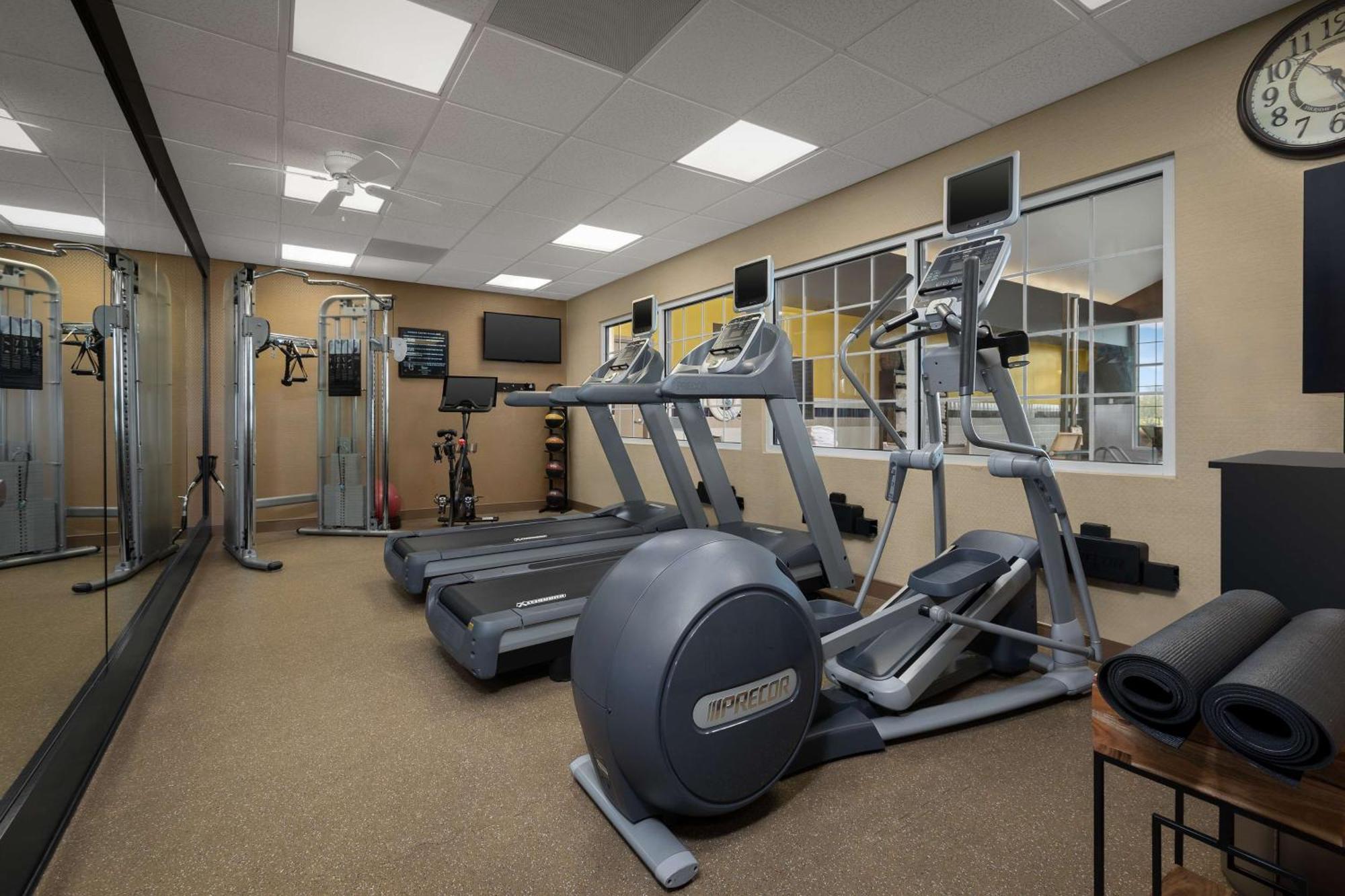 Homewood Suites By Hilton At The Waterfront Wichita Buitenkant foto